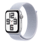 Apple Watch SE (2024), 44 мм корпус из алюминия цвета «Silver», ремешок Sport Loop цвета «Blue Cloud» Apple Watch SE (2024), 44 мм корпус из алюминия цвета «Silver», ремешок Sport Loop цвета «Blue Cloud»